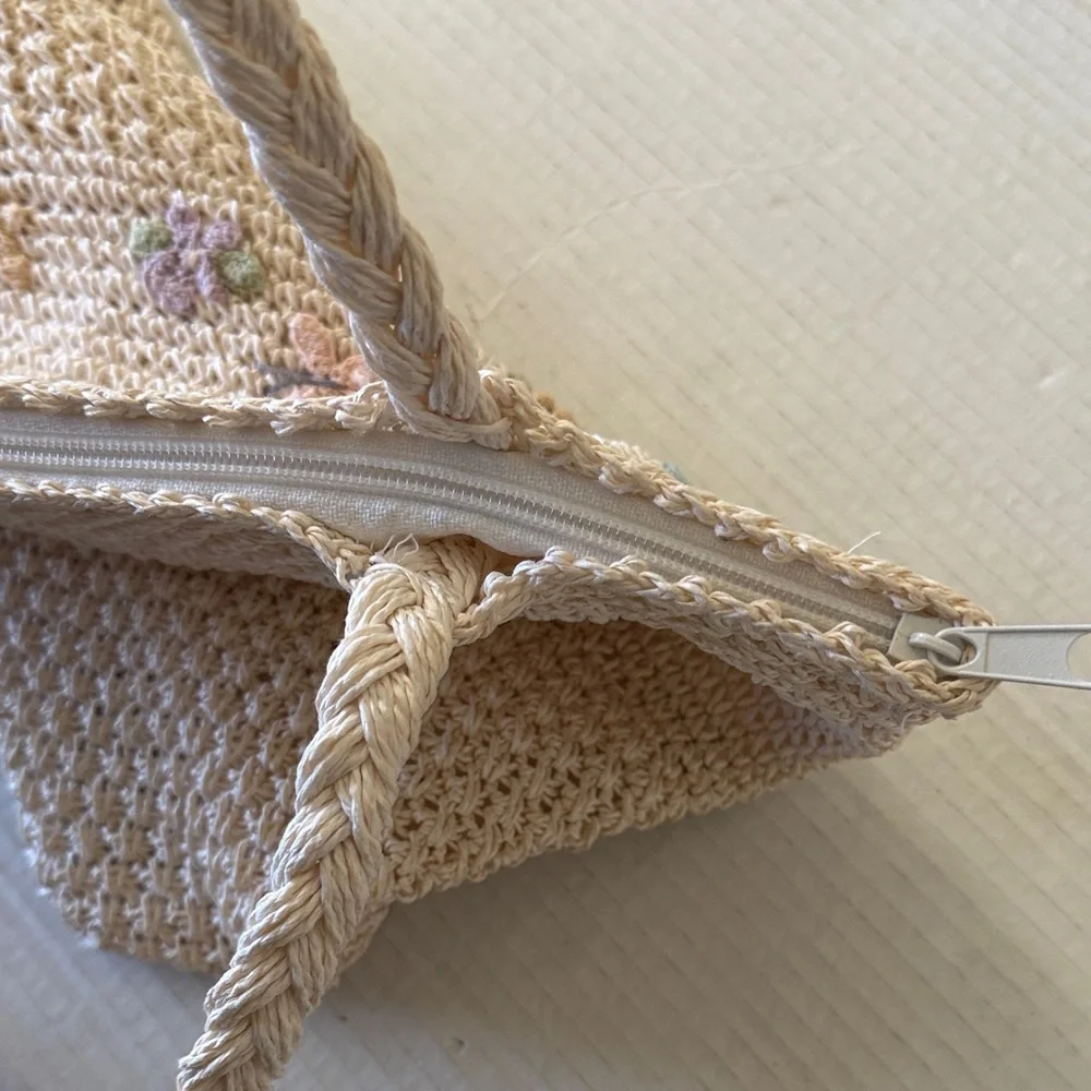 Woven Cream Crochet Shoulder Tote Bag Pastel Floral Embroidered Cottagecore - Picture 10 of 12